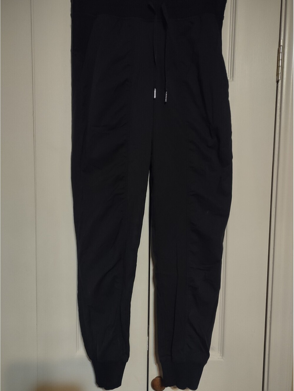 Lululemon Women's Pants Black Jogger Elastic Waist Pockets Stretch Size 4